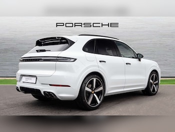 Used Porsche Cayenne 2024 for sale - 77373800: Photo