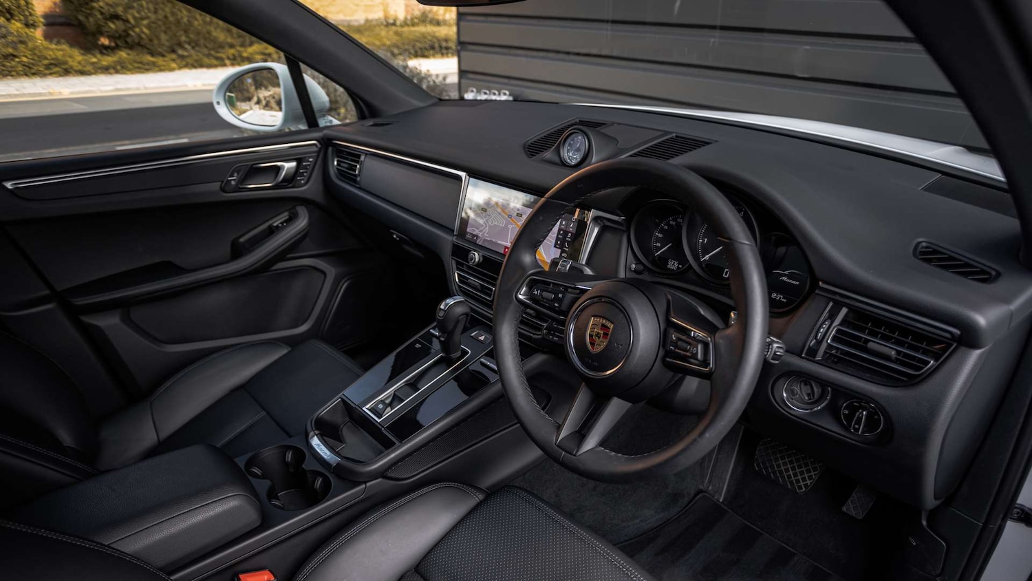 Used Porsche Macan 2024 for sale - 76774170: Photo 12