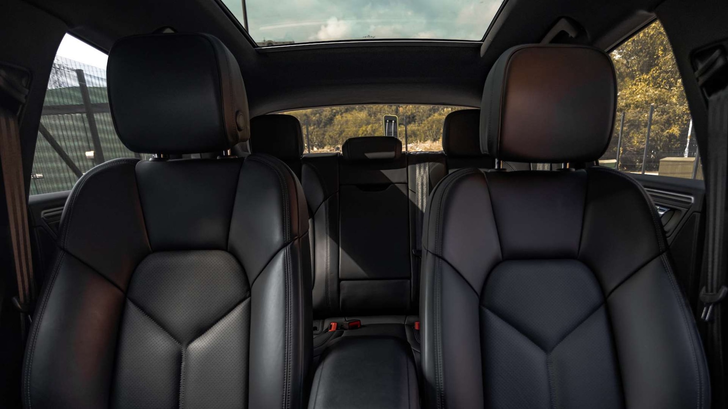 Used Porsche Macan 2024 for sale - 76774170: Photo 15