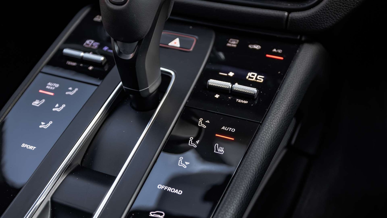 Used Porsche Macan 2024 for sale - 76774170: Photo 21