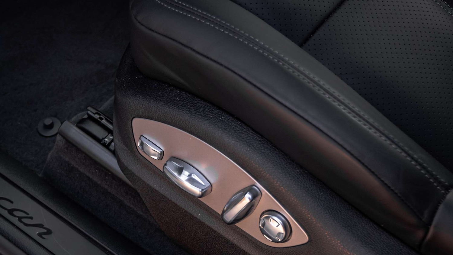 Used Porsche Macan 2024 for sale - 76774170: Photo 26