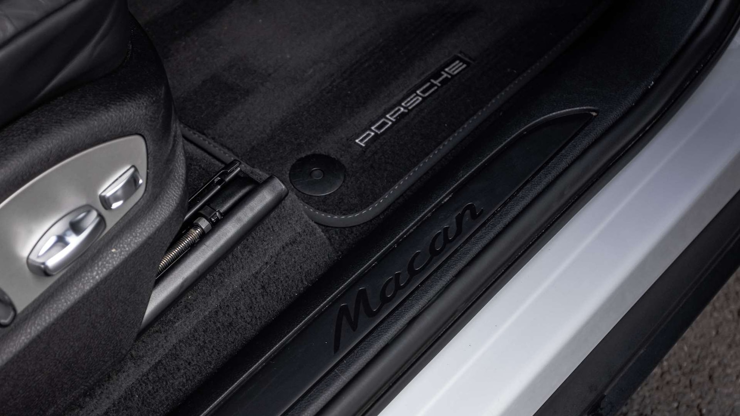 Used Porsche Macan 2024 for sale - 76774170: Photo 27