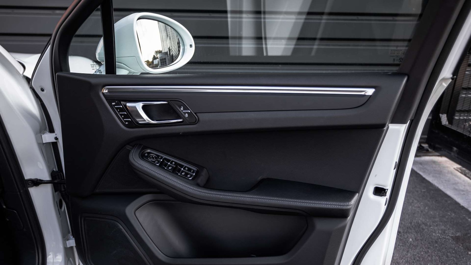 Used Porsche Macan 2024 for sale - 76774170: Photo 29