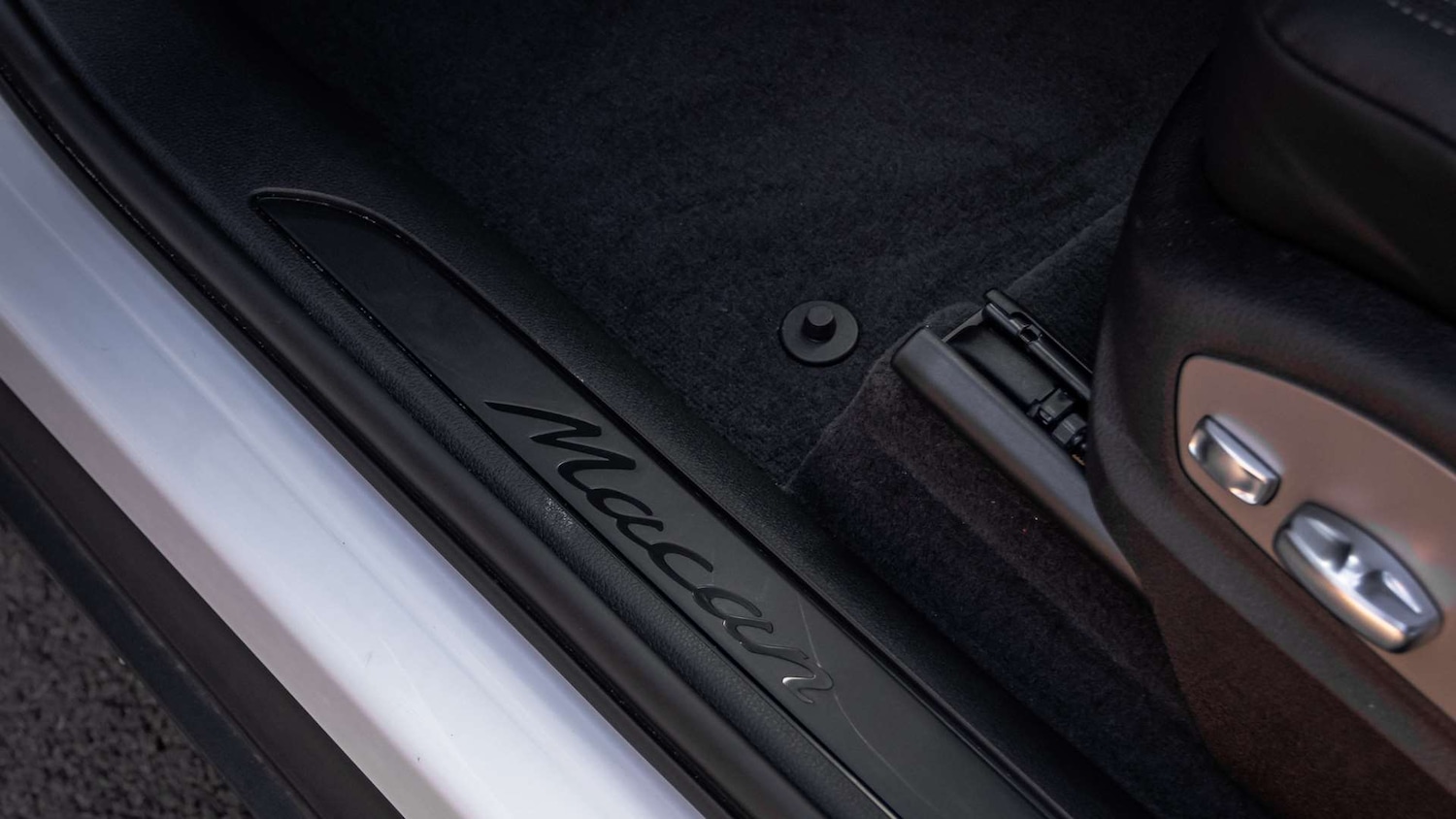 Used Porsche Macan 2024 for sale - 76774170: Photo 30