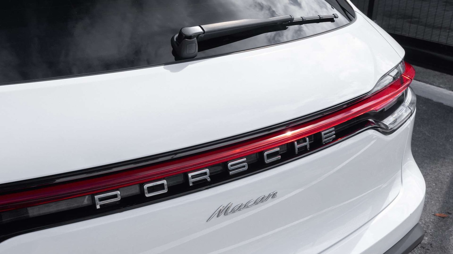 Used Porsche Macan 2024 for sale - 76774170: Photo 32