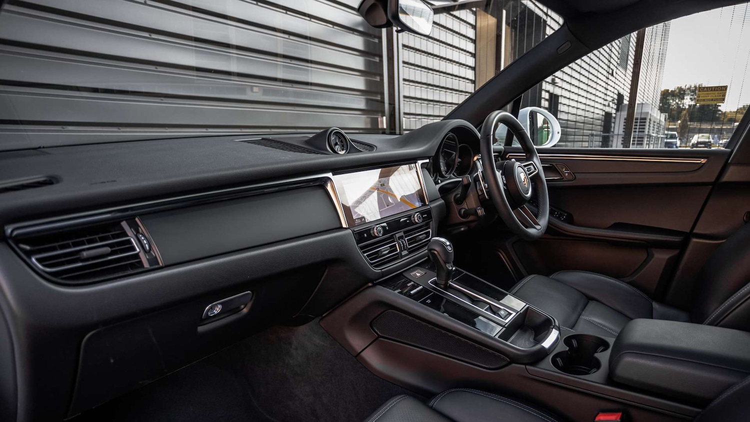 Used Porsche Macan 2024 for sale - 76774170: Photo 5