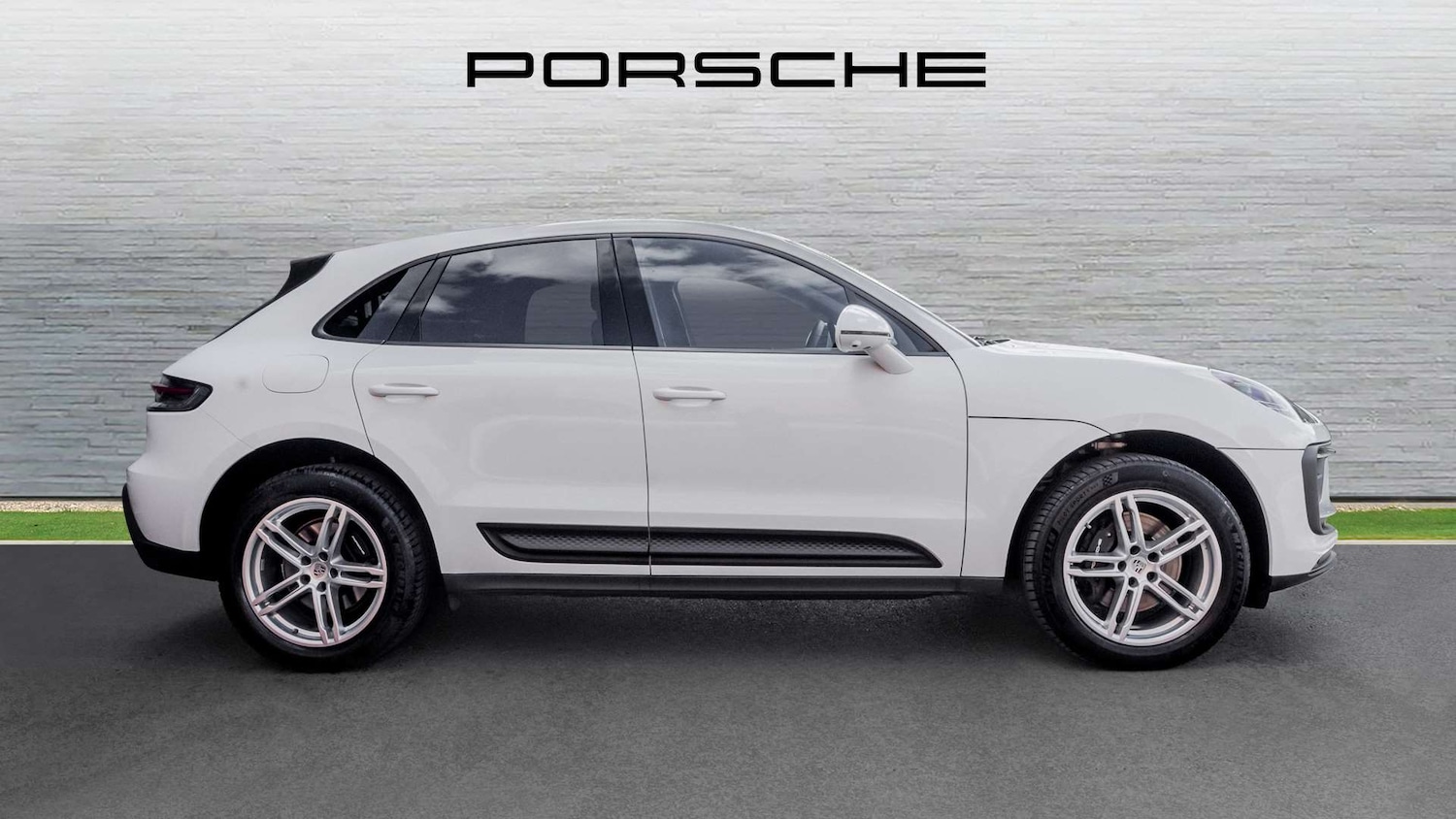Used Porsche Macan 2024 for sale - 76774170: Photo 7
