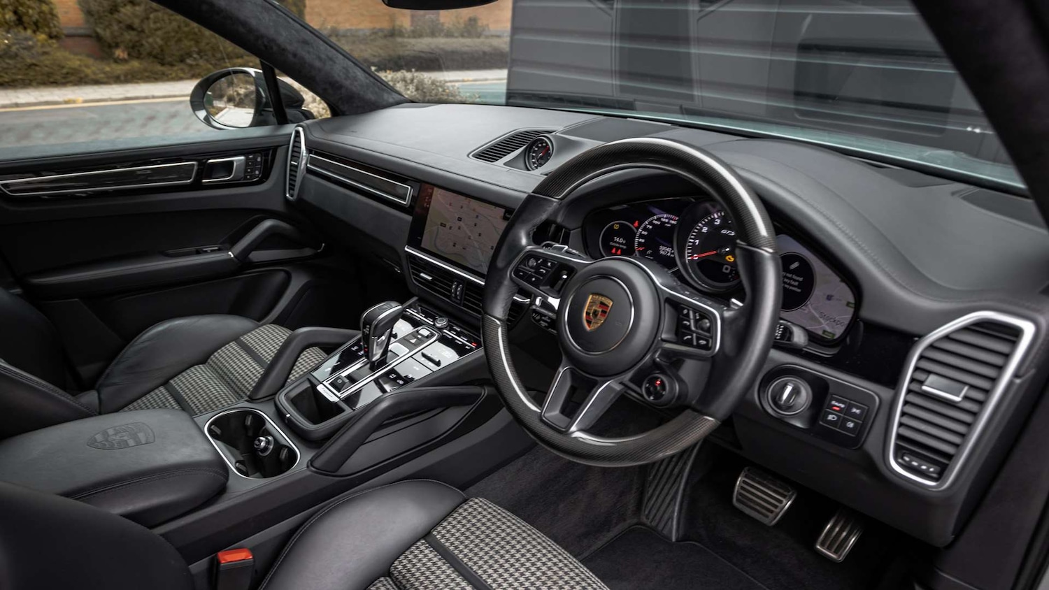 Used Porsche Cayenne 2023 for sale - 76362680: Photo 12