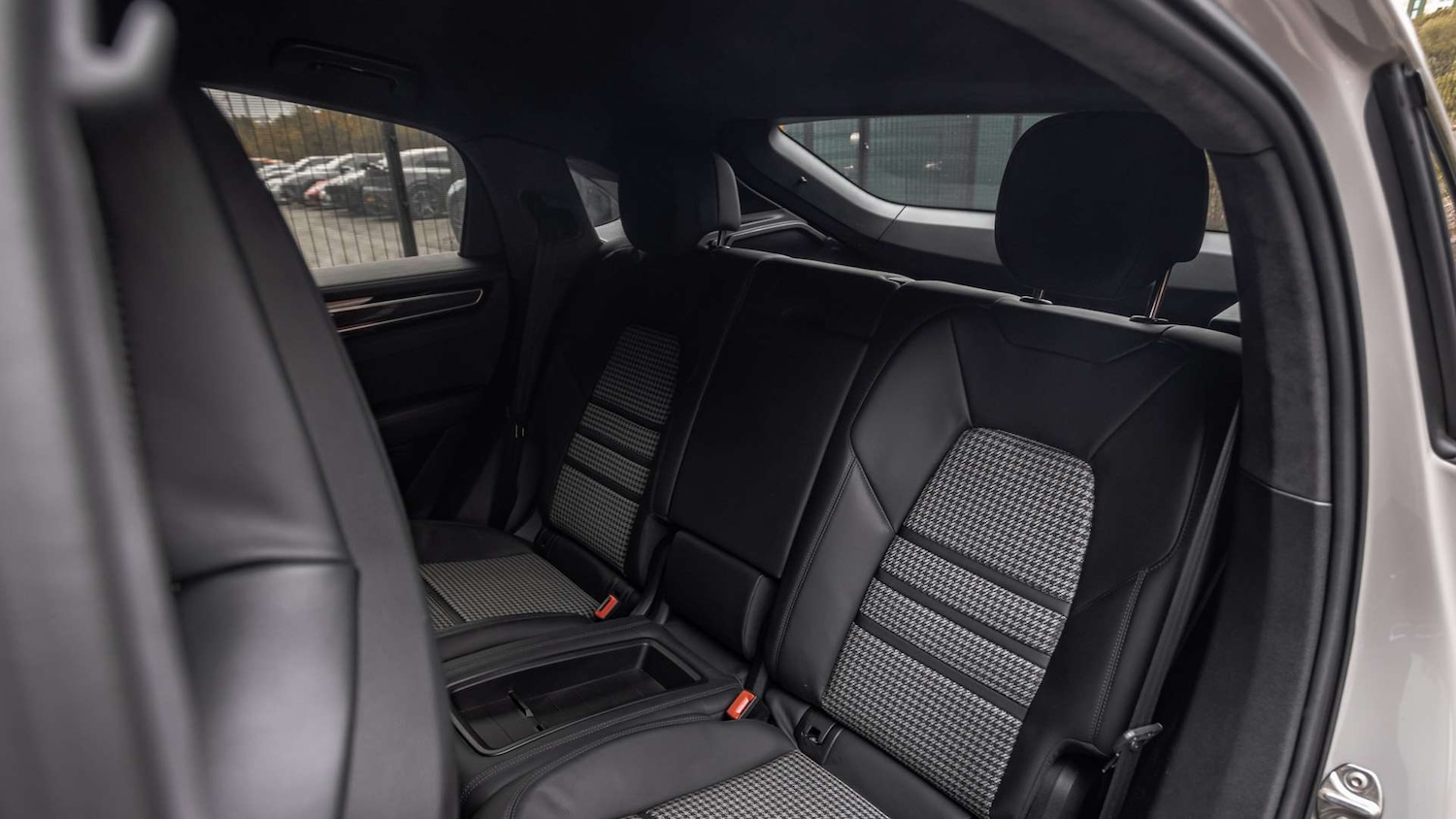 Used Porsche Cayenne 2023 for sale - 76362680: Photo 15