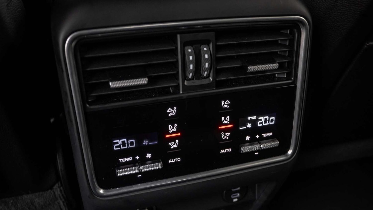 Used Porsche Cayenne 2023 for sale - 76362680: Photo 31