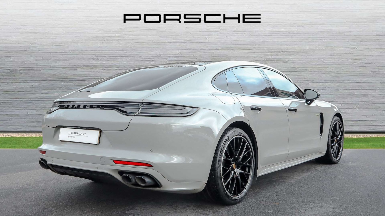 Used Porsche Panamera 2023 for sale - 76501752: Photo 3