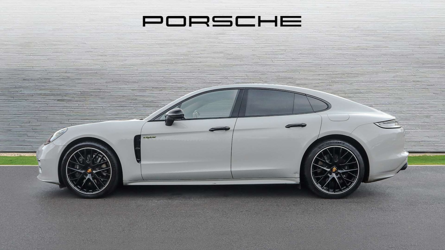 Used Porsche Panamera 2023 for sale - 76501752: Photo 8