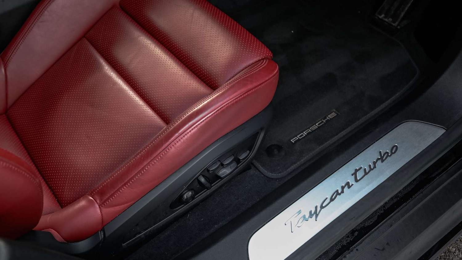 Used Porsche Taycan 2022 for sale - 76501853: Photo 17