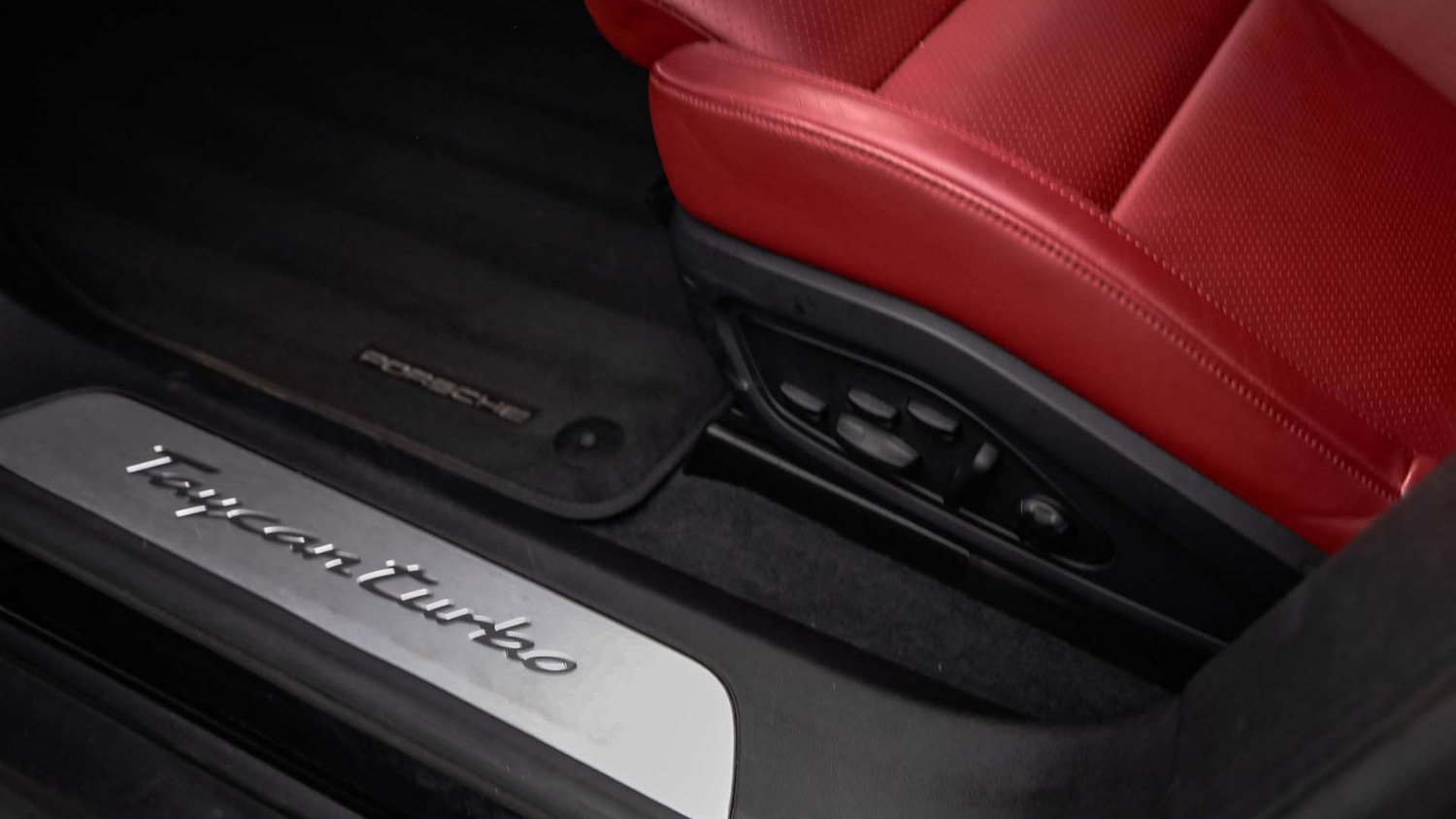 Used Porsche Taycan 2022 for sale - 76501853: Photo 35