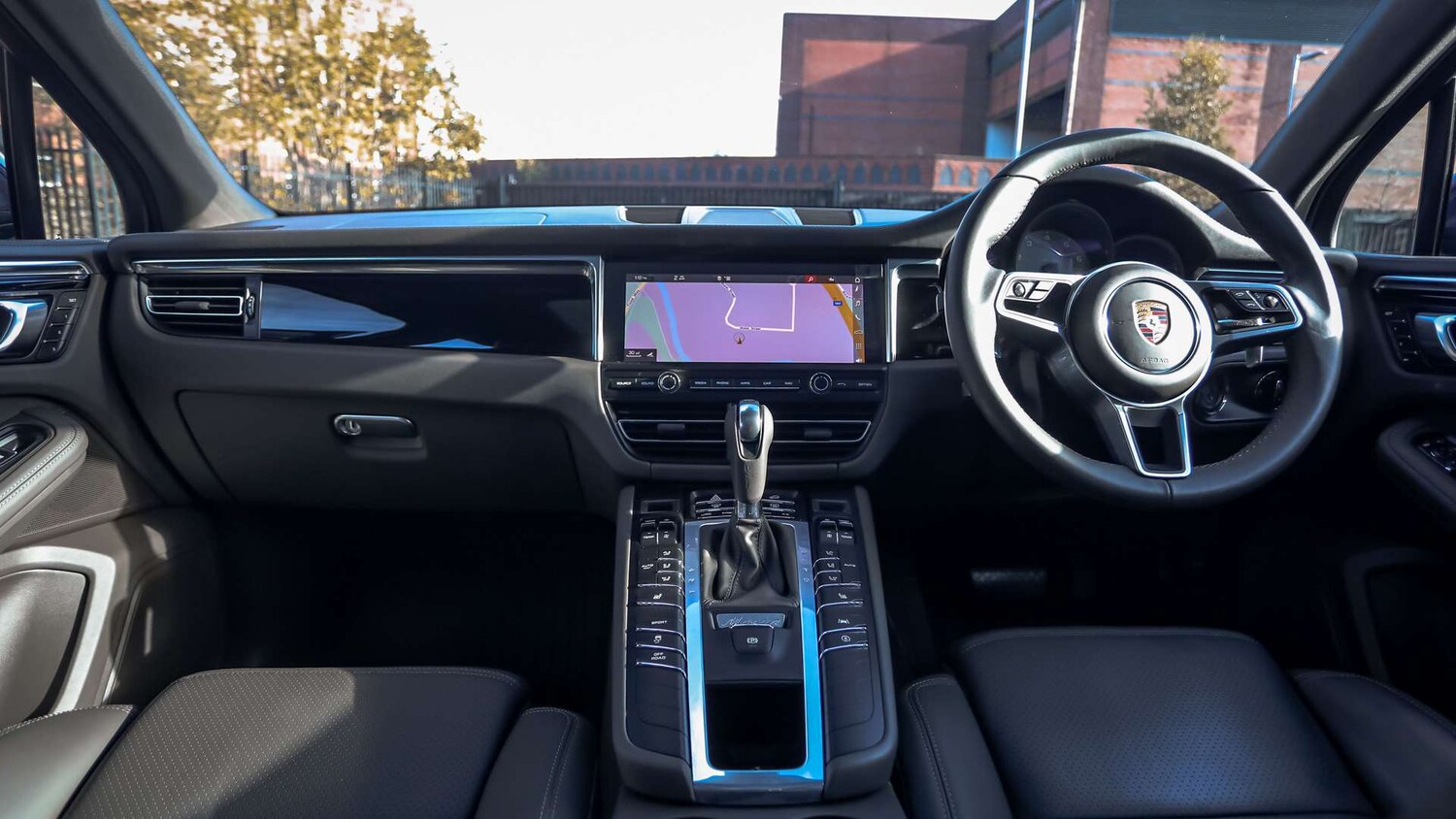 Used Porsche Macan 2021 for sale - 76435610: Photo 11