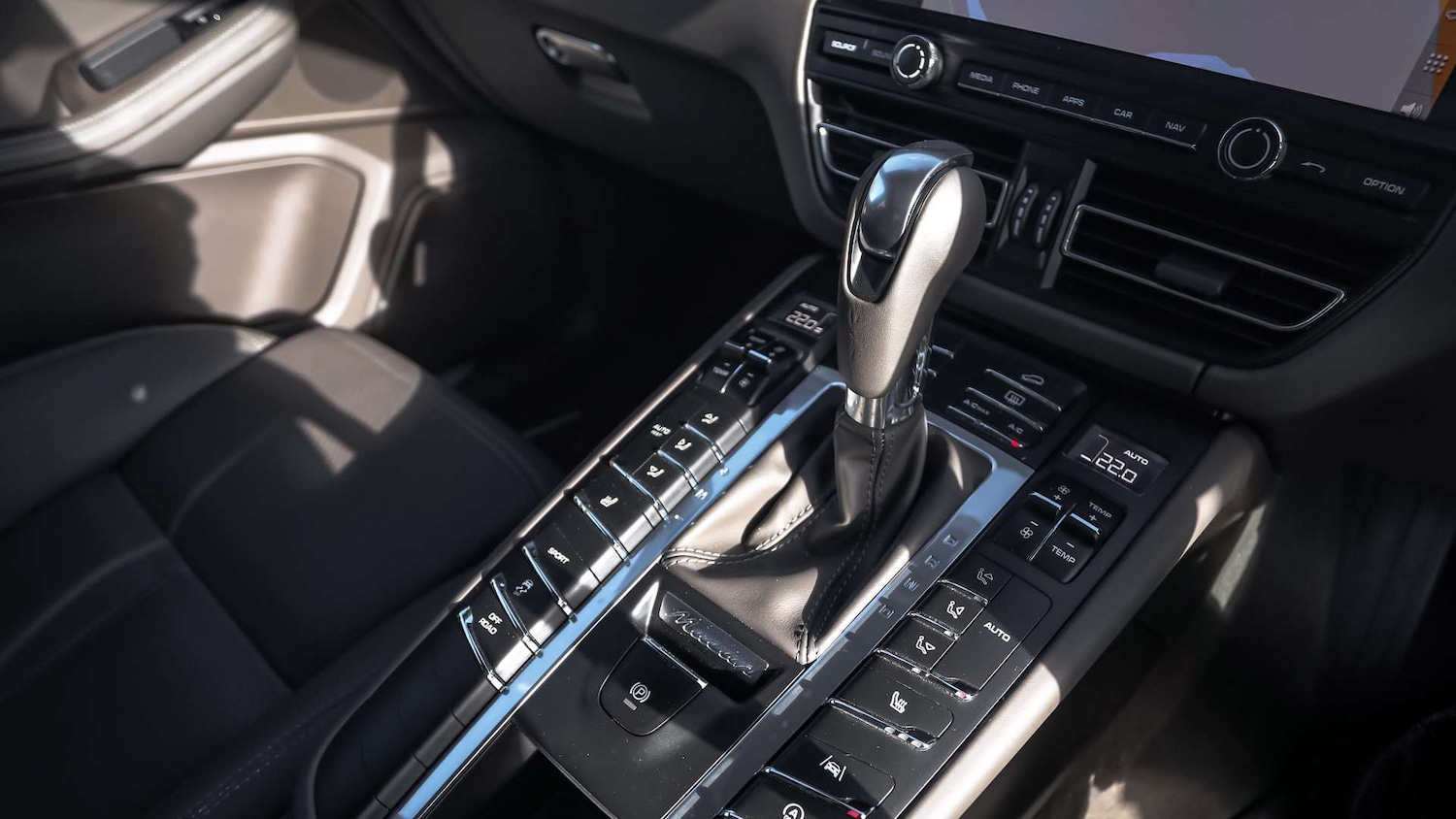 Used Porsche Macan 2021 for sale - 76435610: Photo 22