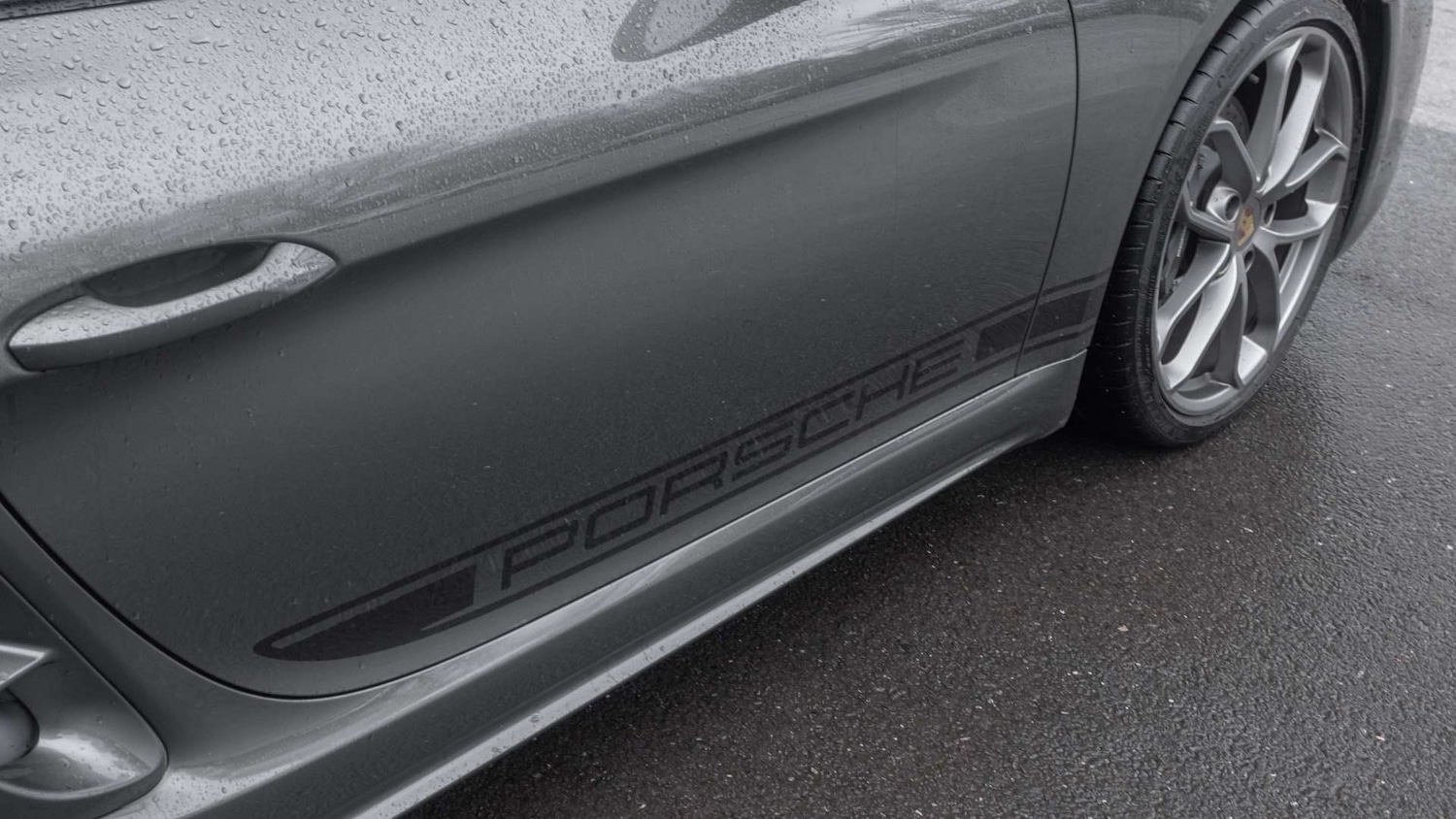 Used Porsche Cayman 2023 for sale - 76955250: Photo 30