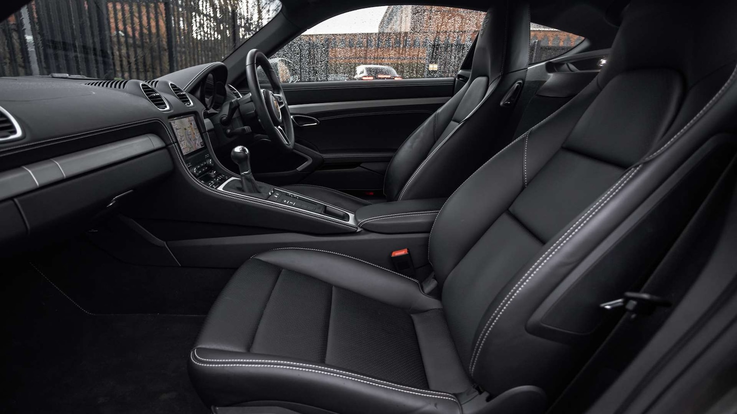 Used Porsche Cayman 2023 for sale - 76955250: Photo 5