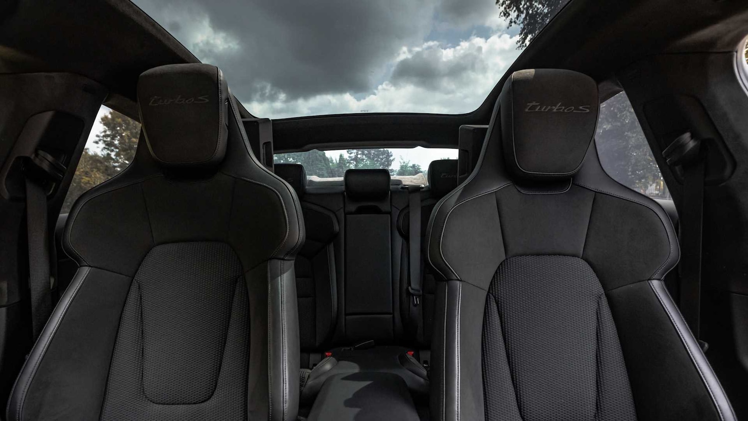 Used Porsche Taycan 2023 for sale - 76272281: Photo 18