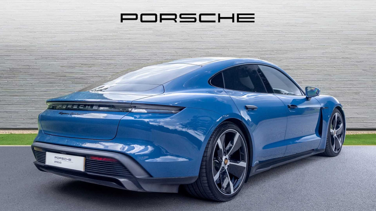 Used Porsche Taycan 2023 for sale - 76272281: Photo 3