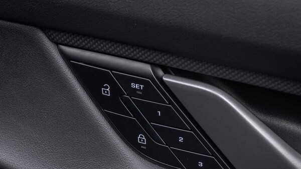 Used Porsche Taycan 2023 for sale - 76272281: Photo 30