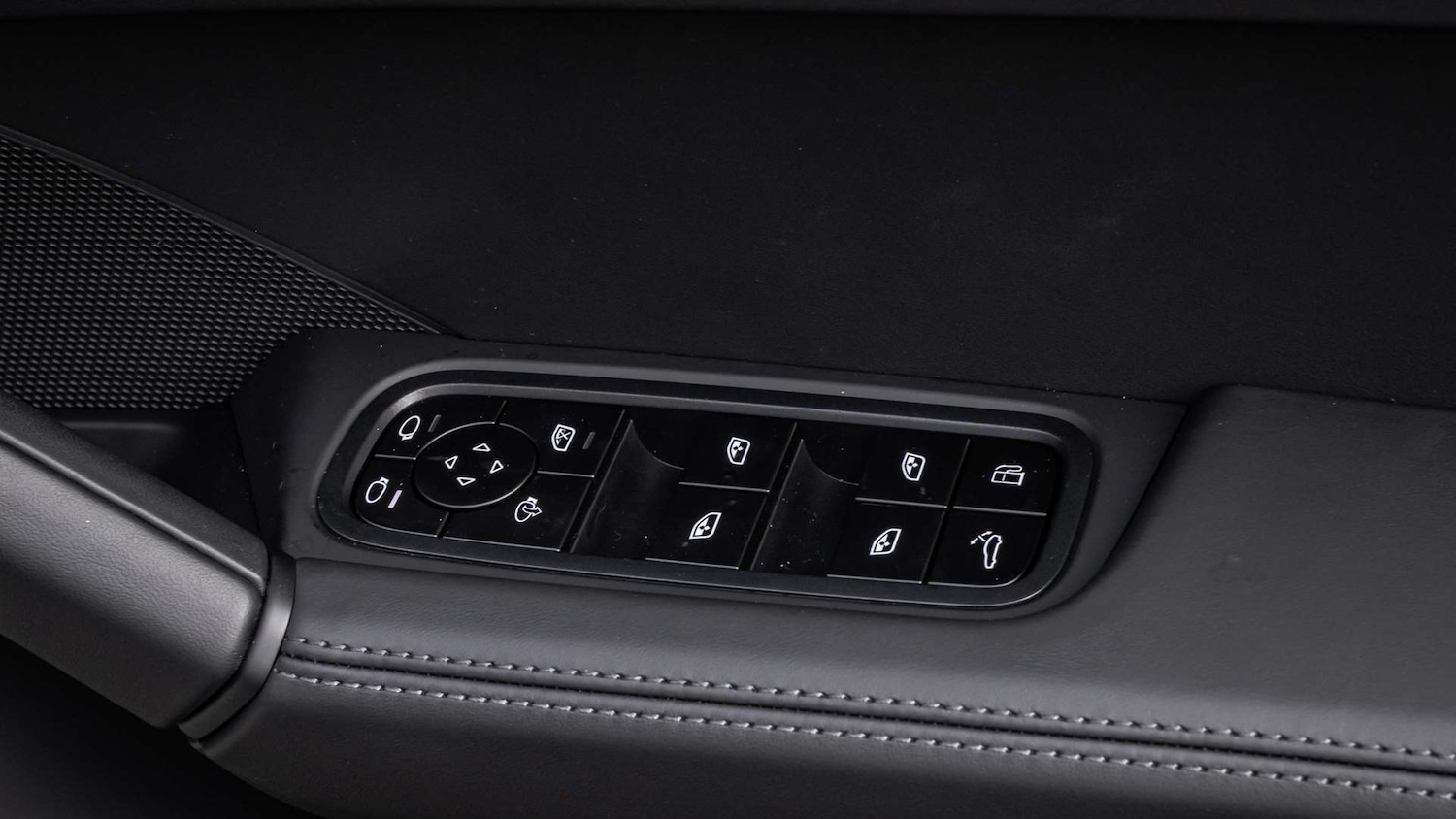 Used Porsche Cayenne 2025 for sale - 76176869: Photo 28