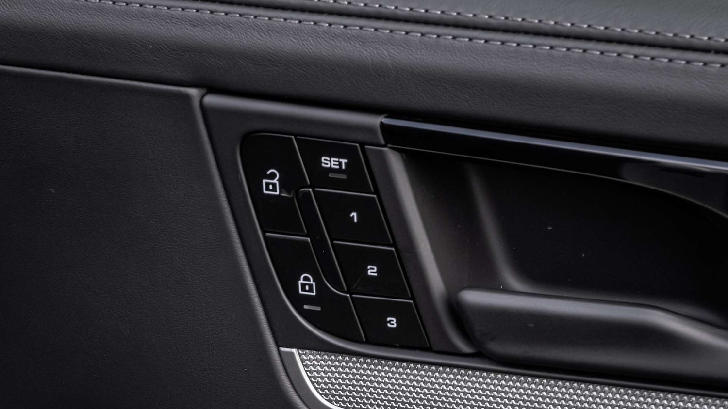 Used Porsche Cayenne 2025 for sale - 76176869: Photo 29