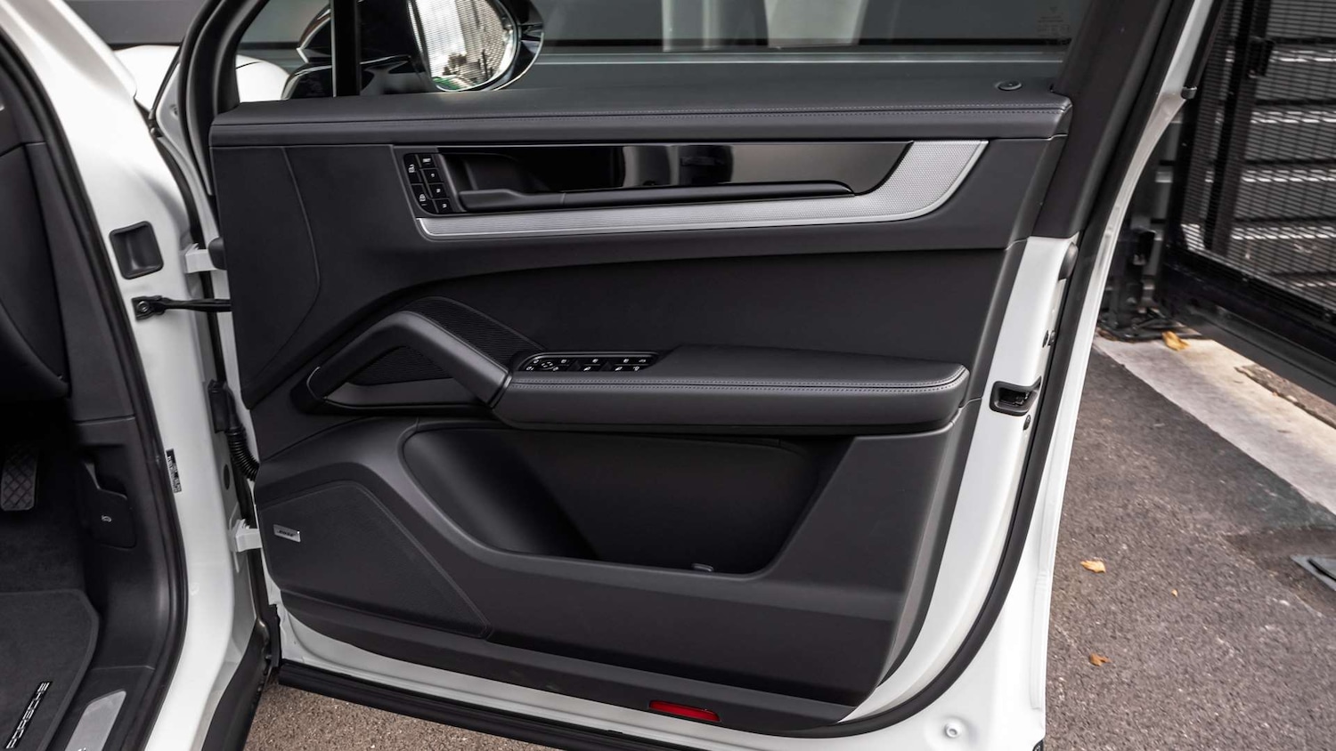 Used Porsche Cayenne 2025 for sale - 76176869: Photo 32