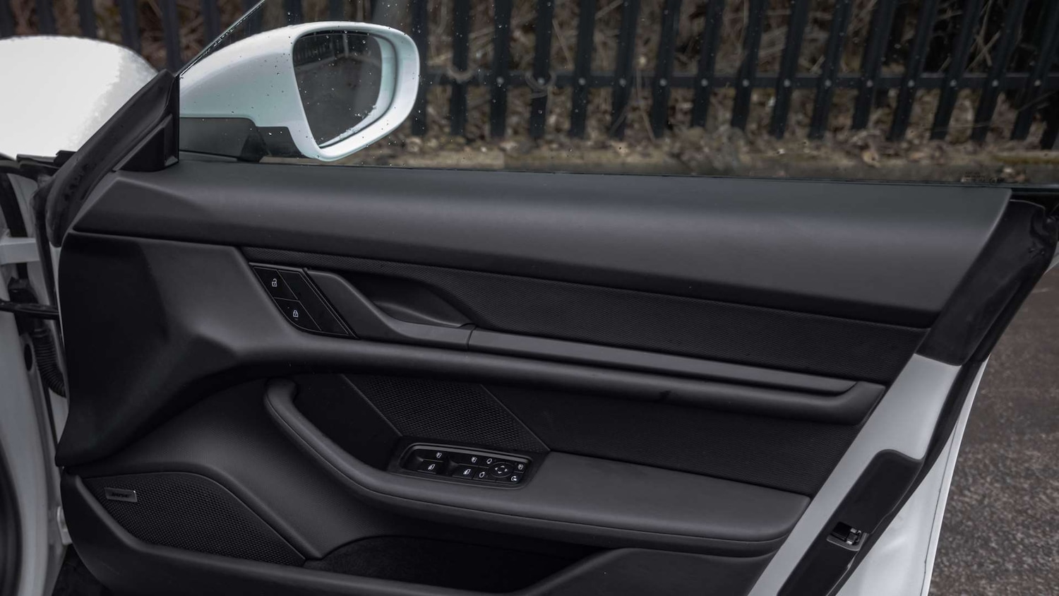 Used Porsche Taycan 2022 for sale - 77500422: Photo 32