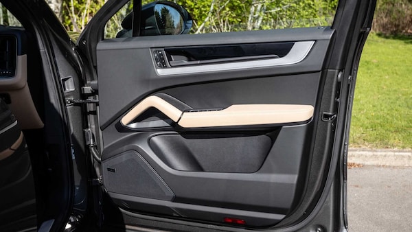 Used Porsche Cayenne 2025 for sale - 75218818: Photo 31