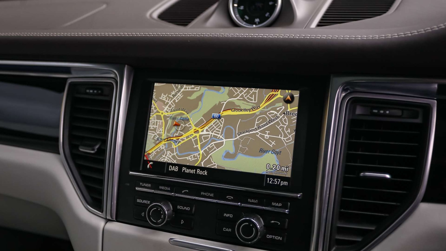 Used Porsche Macan 2015 for sale - 76401416: Photo 16