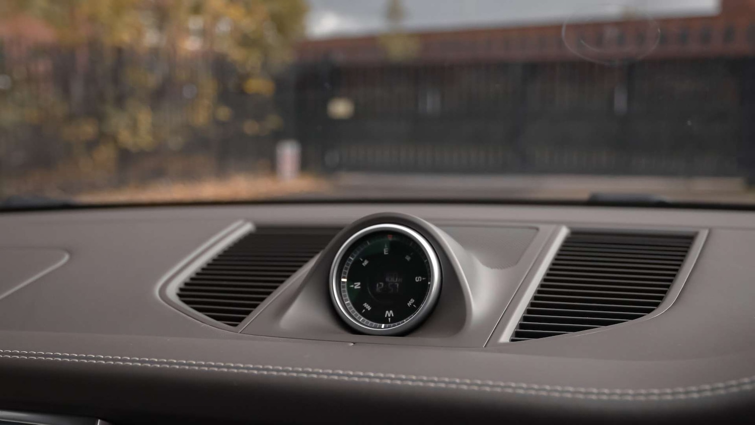 Used Porsche Macan 2015 for sale - 76401416: Photo 18