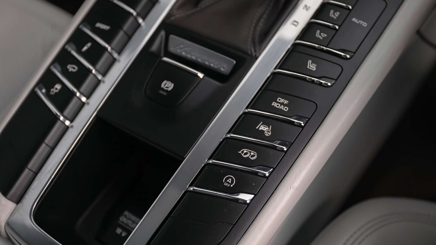 Used Porsche Macan 2015 for sale - 76401416: Photo 26