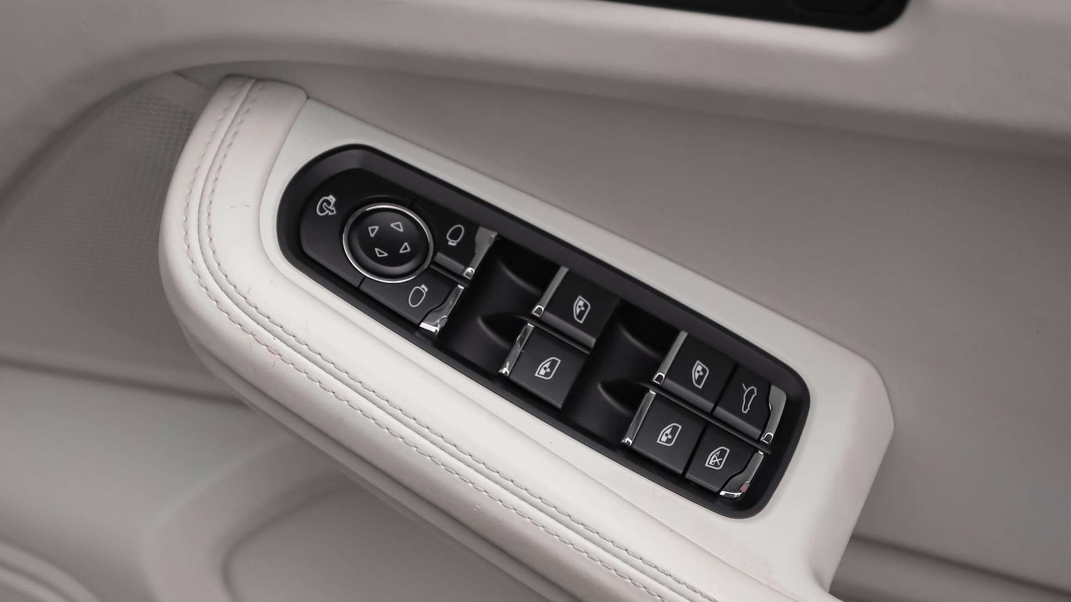 Used Porsche Macan 2015 for sale - 76401416: Photo 28