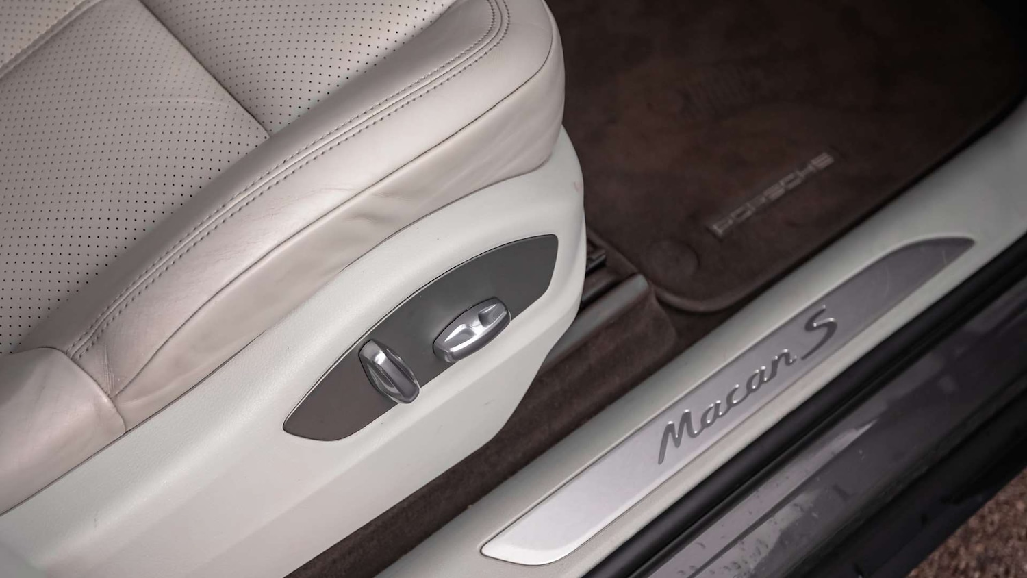 Used Porsche Macan 2015 for sale - 76401416: Photo 32