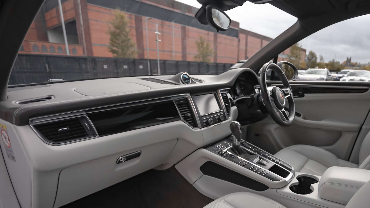 Used Porsche Macan 2015 for sale - 76401416: Photo 5