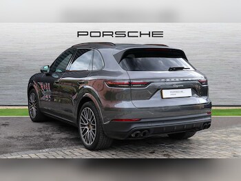 Used Porsche Cayenne 2023 for sale - 78519785: Photo