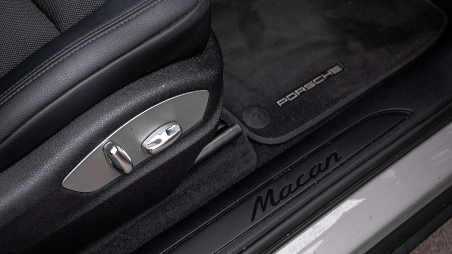 Used Porsche Macan 2024 for sale - 77648847: Photo 29