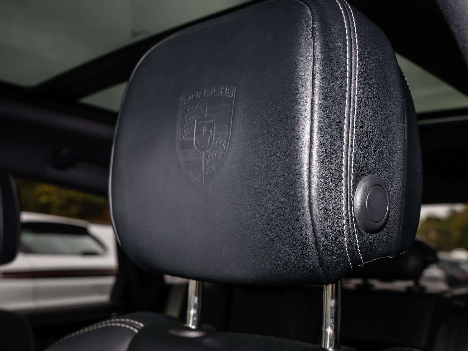 Used Porsche Macan 2023 for sale - 76929009: Photo 17