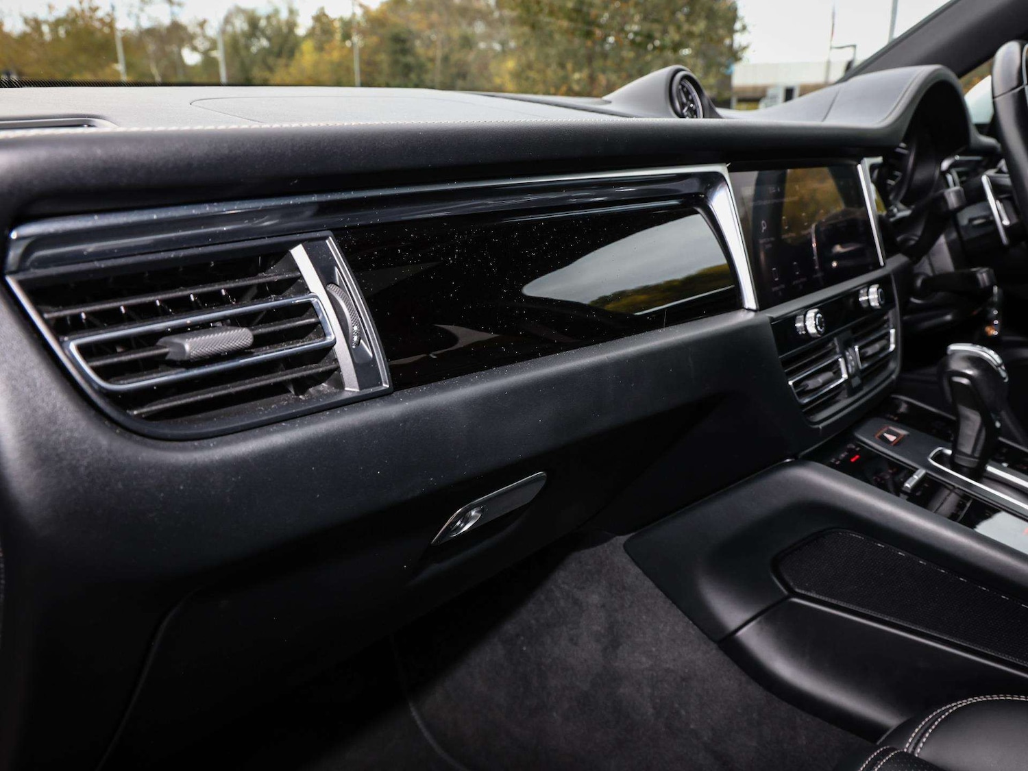 Used Porsche Macan 2023 for sale - 76929009: Photo 18