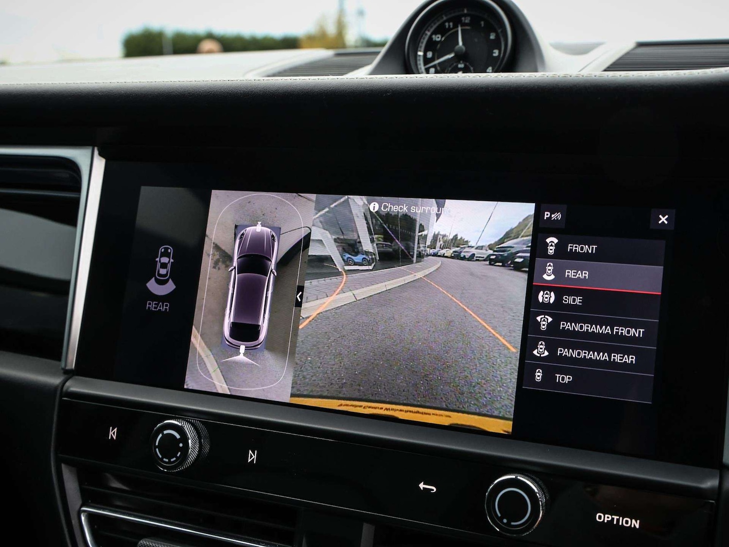 Used Porsche Macan 2023 for sale - 76929009: Photo 21