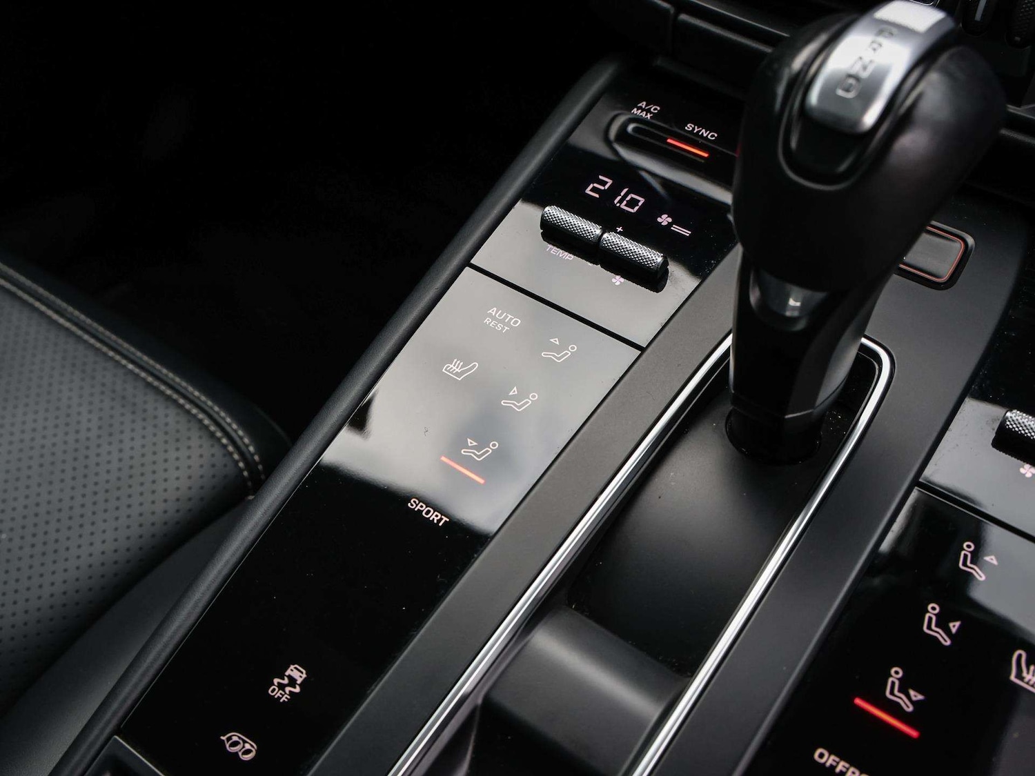 Used Porsche Macan 2023 for sale - 76929009: Photo 24