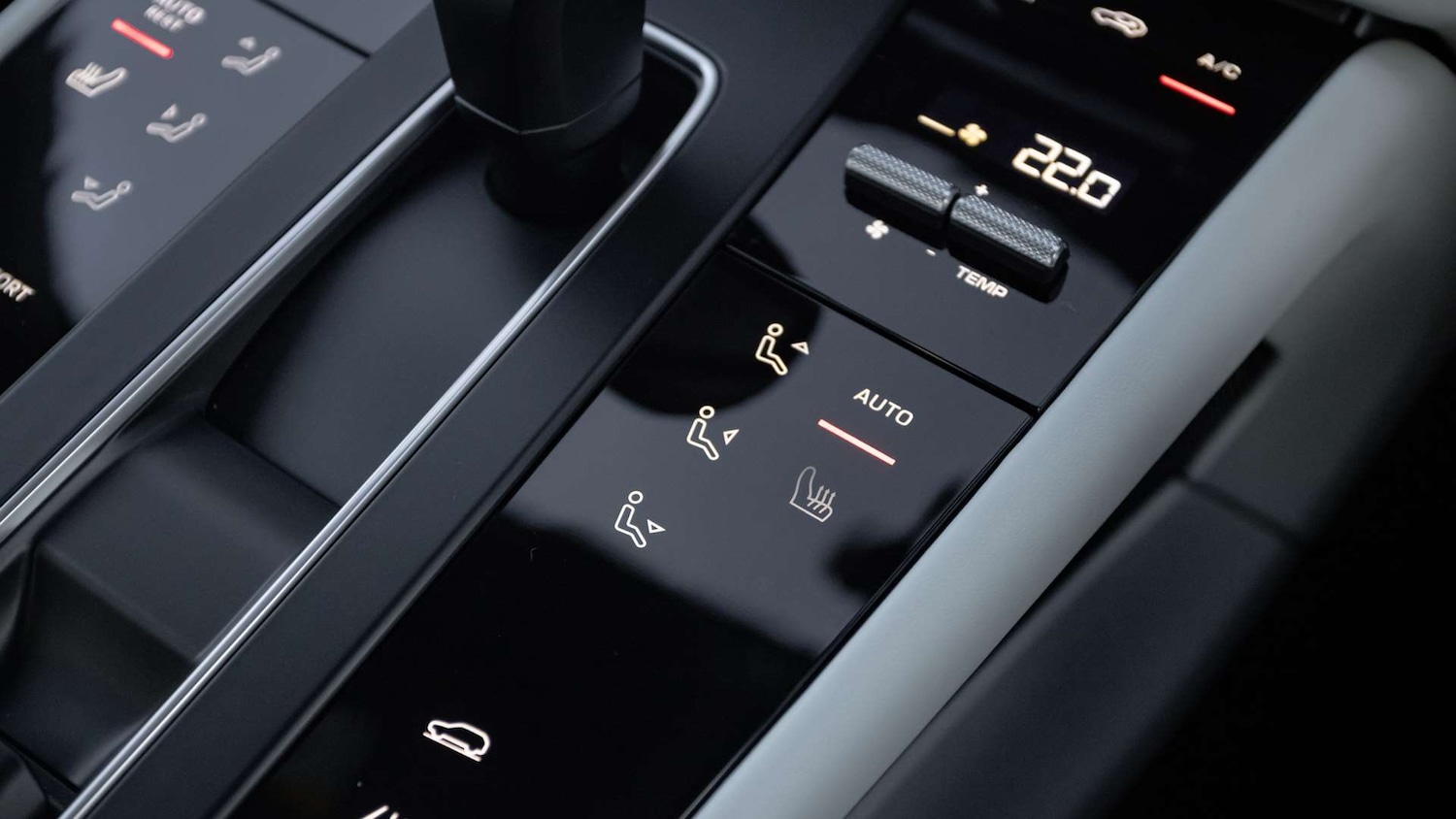 Used Porsche Macan 2025 for sale - 76704991: Photo 23