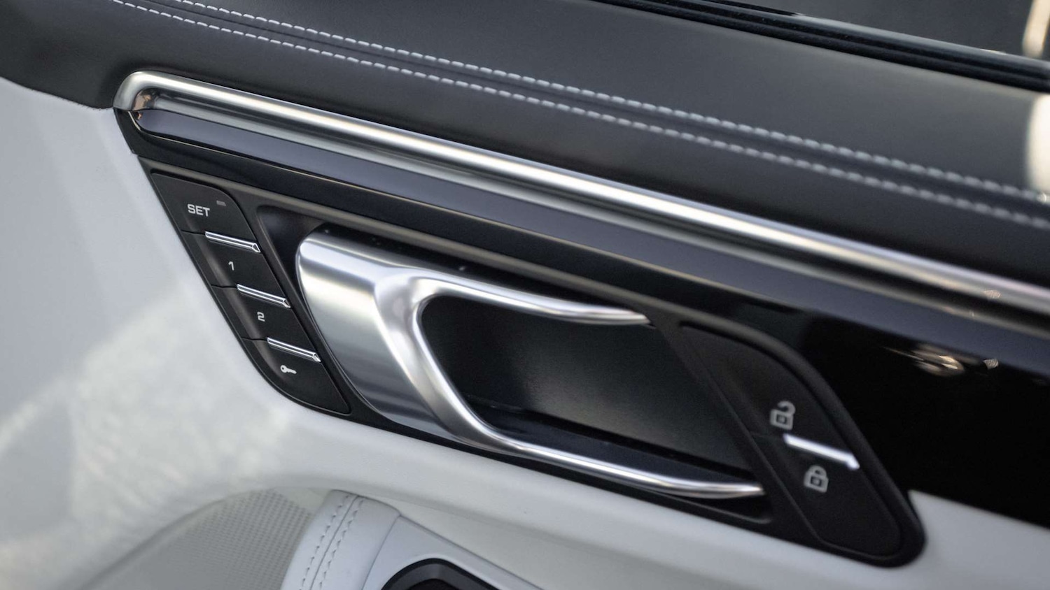 Used Porsche Macan 2025 for sale - 76704991: Photo 27