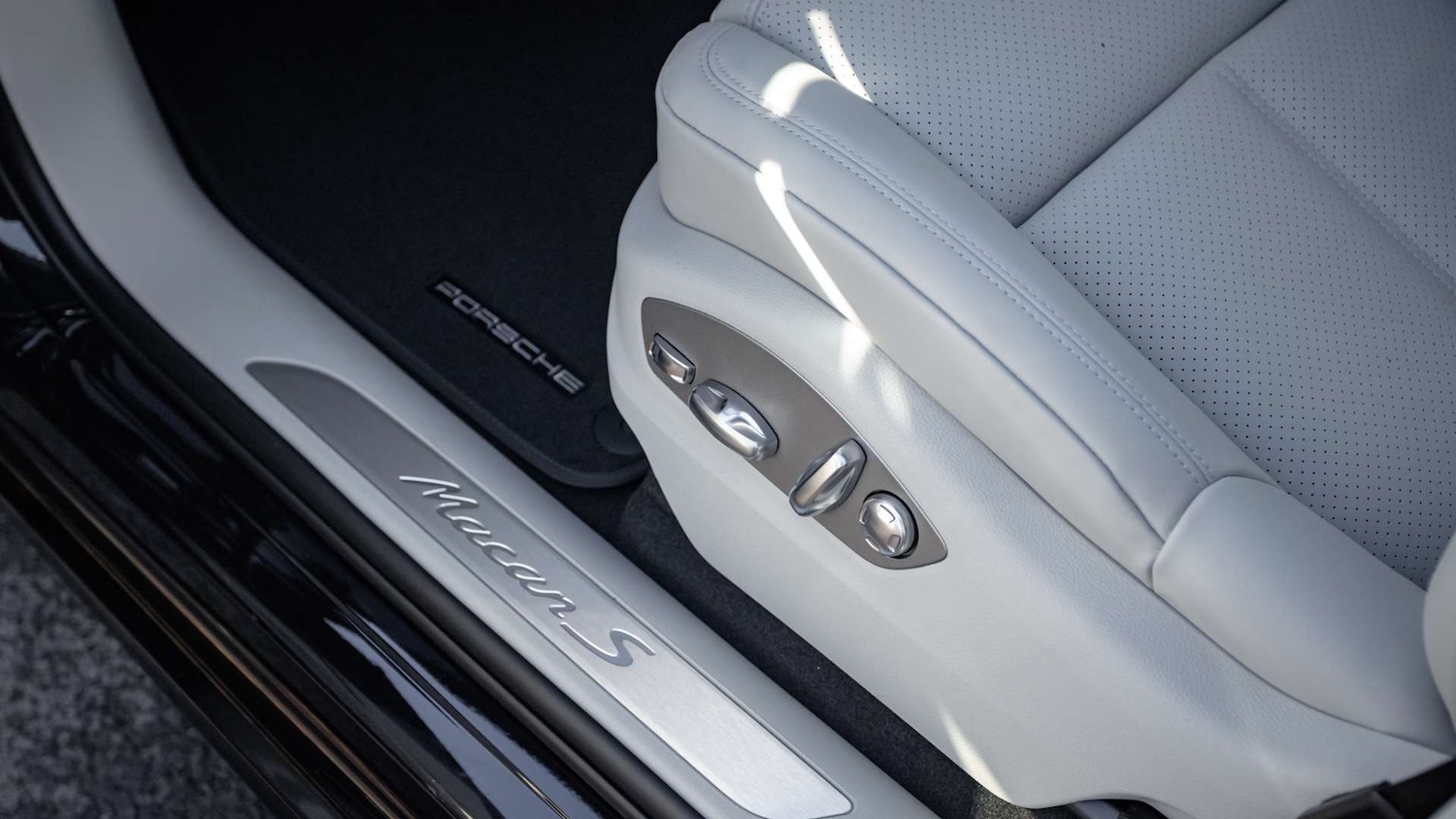 Used Porsche Macan 2025 for sale - 76704991: Photo 28