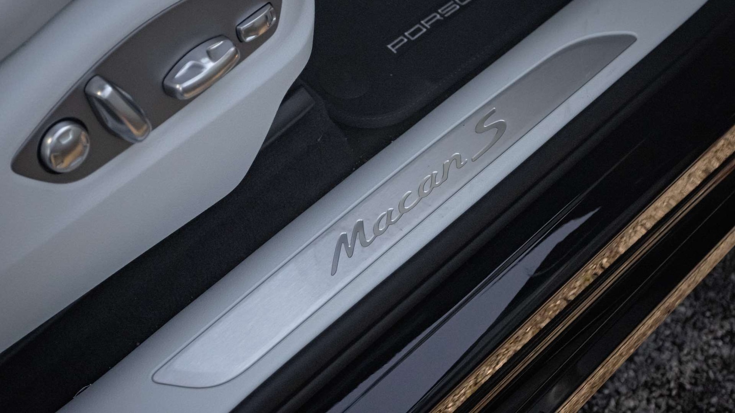 Used Porsche Macan 2025 for sale - 76704991: Photo 31