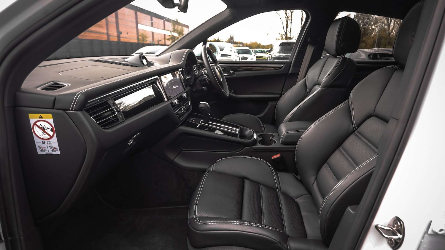 Used Porsche Macan 2025 for sale - 76587744: Photo 13