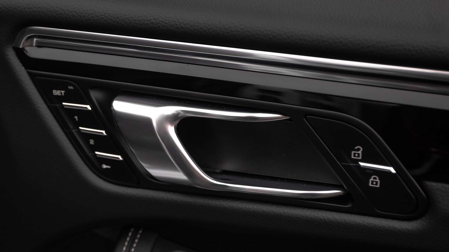 Used Porsche Macan 2025 for sale - 76587744: Photo 25