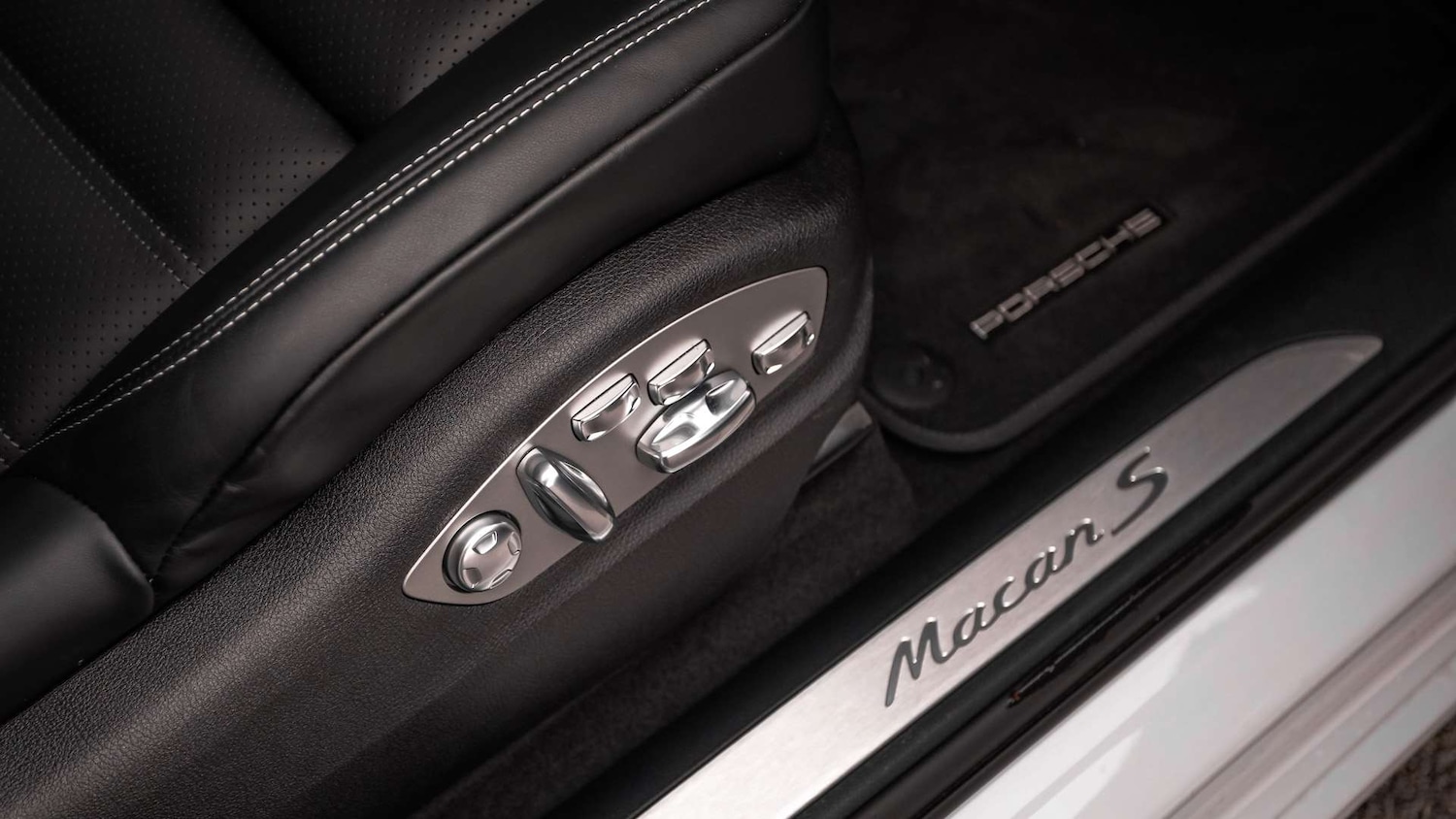 Used Porsche Macan 2025 for sale - 76587744: Photo 28