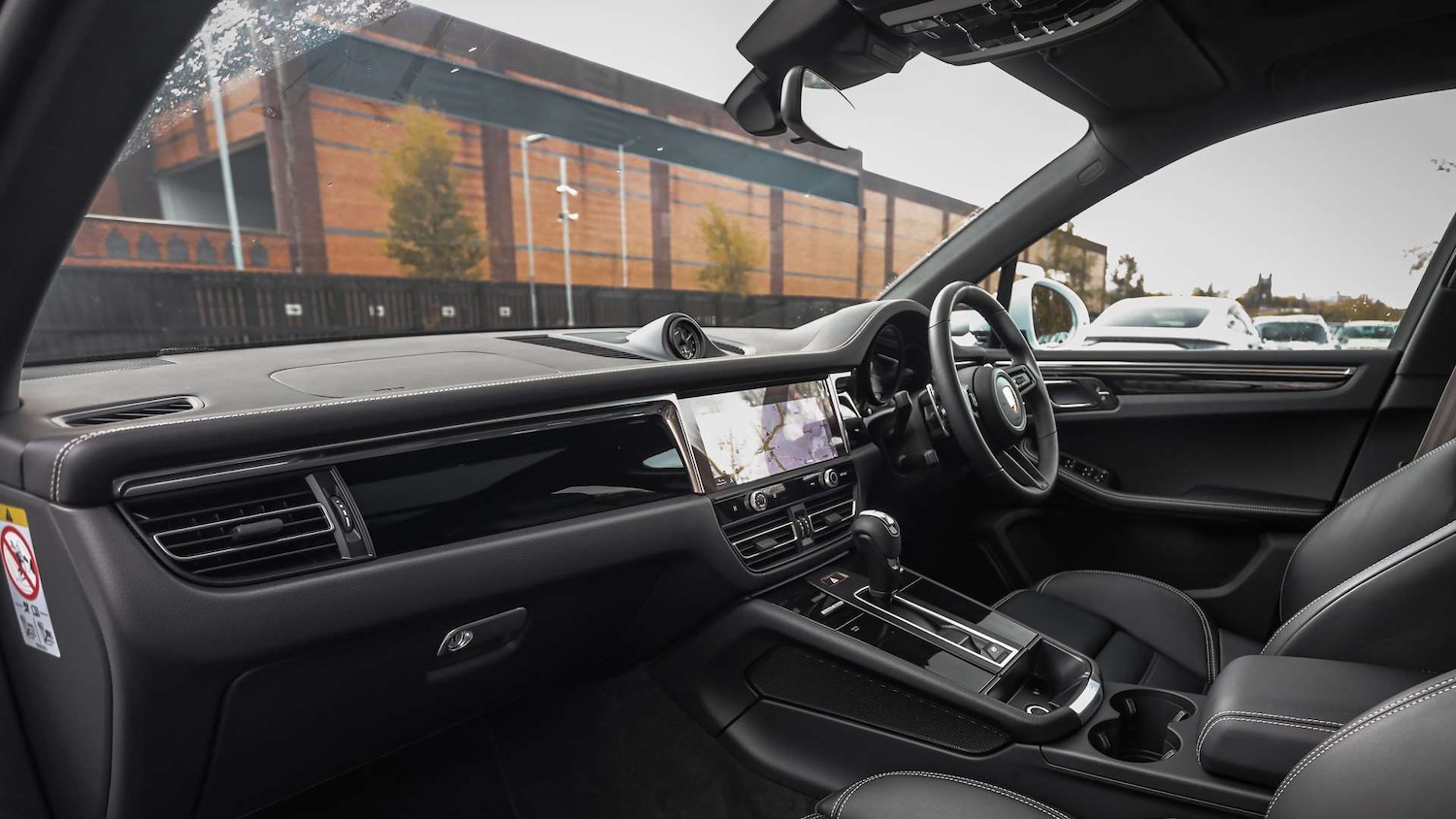 Used Porsche Macan 2025 for sale - 76587744: Photo 5